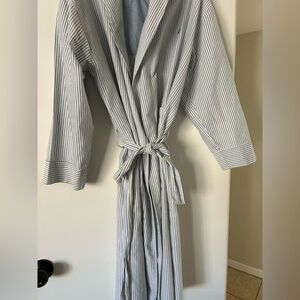 Nautica Blue and White Elegant Men’s Robe